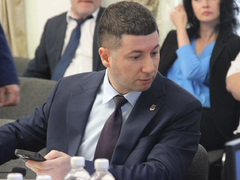 Подснежники появляются: в Саратове нашли более 800 незаконных ларьков, гаражей и шлагбаумов