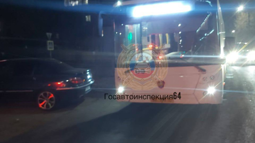 В Саратове водитель автобуса сбил пешехода