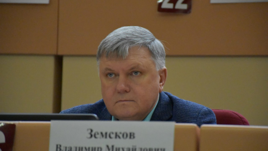 Саратовскому минспорта доверят строительство стадионов и ФОКов