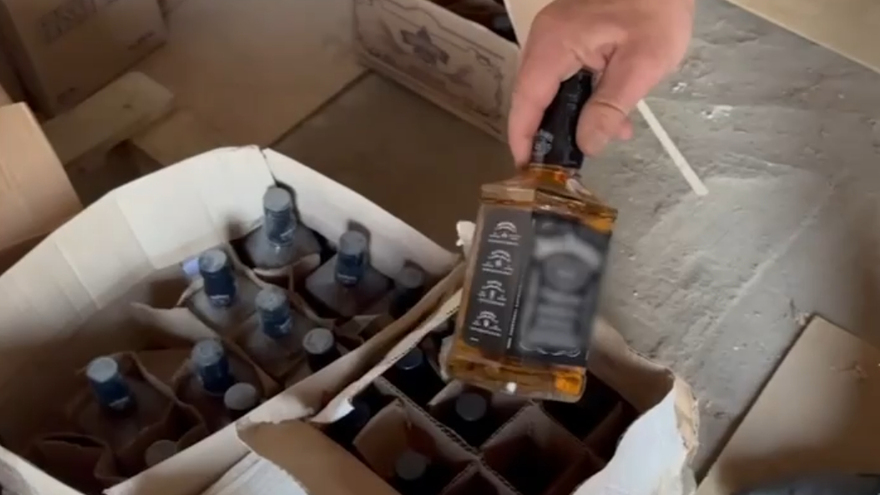 Jack Daniels, Hennessy, Parliament: у жителя Вольска нашли левых сигарет и спиртного на 4,5 млн рублей