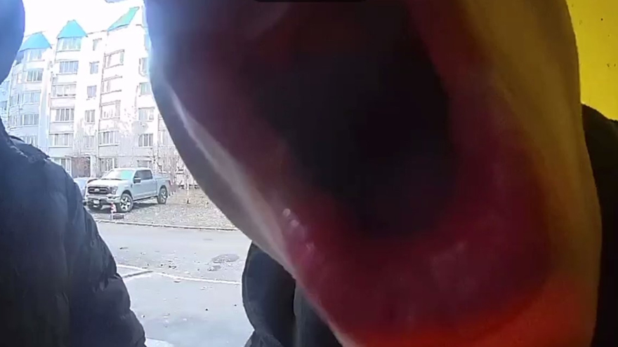 Сломали антенну, кидались мусором с крыши дома: в Юбилейном сняли на видео двух вандалов-подростков