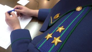 В прокуратуре помогли жительнице Саратова решить вопрос с аварийным жильем