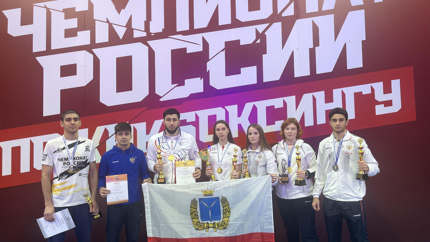 Саратовские кикбоксеры завоевали золото и бронзу Чемпионата России