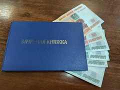 В Саратове декана из Поволжского института управления задержали за взятку