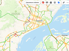 Ночной снегопад: дороги сковали пробки, выросли цены в такси, водители откапывают машины