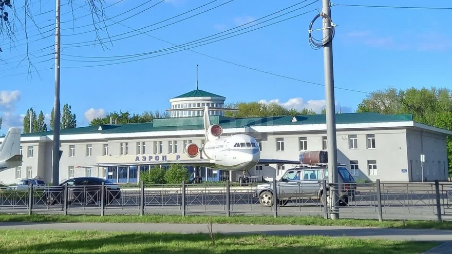 Торговые точки и собственная парковка вместо музея авиации: в здание саратовского аэровокзала заманивают бизнес