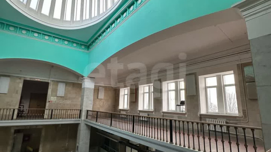 Торговые точки и собственная парковка вместо музея авиации: в здание саратовского аэровокзала заманивают бизнес