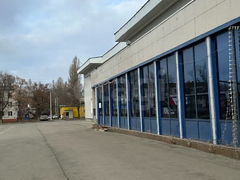 Торговые точки и собственная парковка вместо музея авиации: в здание саратовского аэровокзала заманивают бизнес