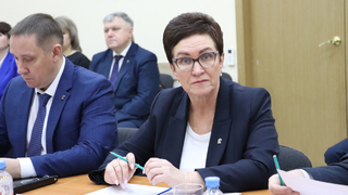 Для фракции ЕР в Саратовской областной думе готовят первого в истории руководителя-женщину
