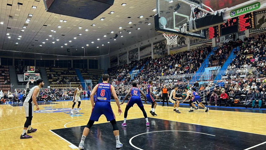 Автодор проиграл чемпиону лиги последний матч в году со счетом 65:112