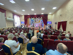 В энгельсском доме-интернате поставили новогодний спектакль Вечера на хуторе близ Диканьки