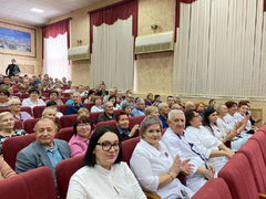 В энгельсском доме-интернате поставили новогодний спектакль Вечера на хуторе близ Диканьки