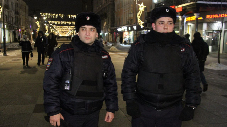 Без драк и хулиганства: на улицах Саратова мирно встретили Новый год