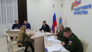 Саратовский губернатор пообещал помочь бойцу СВО с протезированием руки