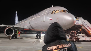Пассажиры рейса Москва - Сочи до сих пор не вылетели из Гагарина
