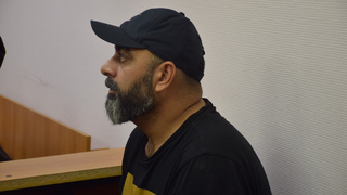 Отказался отвечать на вопросы и не встал перед судом: стрелок Рубик Акопян останется под арестом