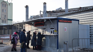 Руины, тоннель и вагончик с билетами: показываем, во что превратился вокзал Саратова