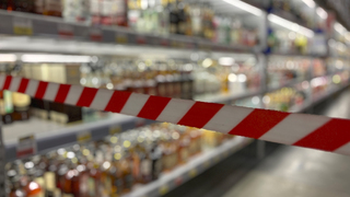 Просроченные товары и отсутствие документов: в 14 саратовских магазинах Светофор нашли нарушения