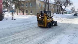 В Саратове чиновники контролируют уборку снега