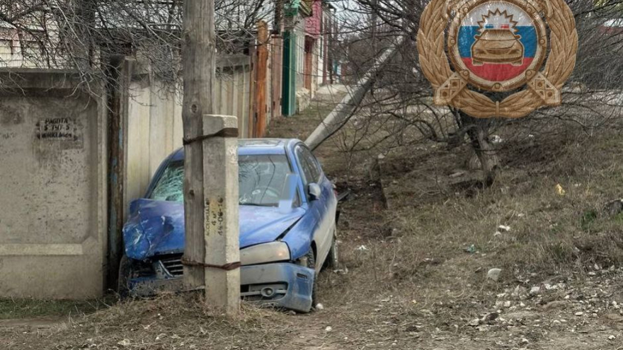 В Энгельсе Hyundai протаранил столб