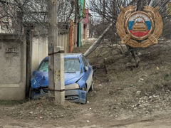 В Энгельсе Hyundai протаранил столб