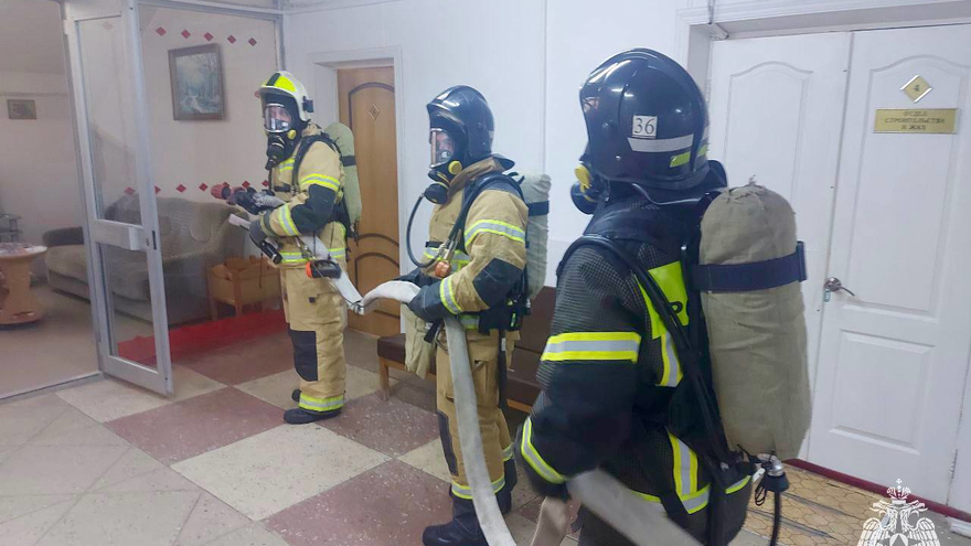 В администрации Воскресенского района тушили условный пожар