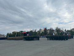 В центре Саратова репетируют парад ко Дню Победы