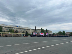 В центре Саратова репетируют парад ко Дню Победы