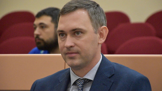 Максим Леонов будет лишать чиновников премии за неэффективность