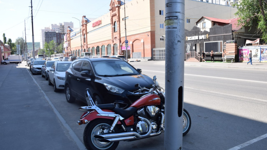 Пока стенд найдешь – сойдешь с ума: в центре Саратова официально открыли платные парковки