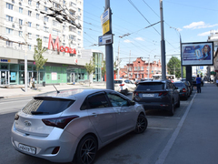 Пока стенд найдешь – сойдешь с ума: в центре Саратова официально открыли платные парковки