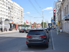 Пока стенд найдешь – сойдешь с ума: в центре Саратова официально открыли платные парковки