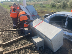 В Саратовской области поезд столкнулся с машиной: есть пострадавшие