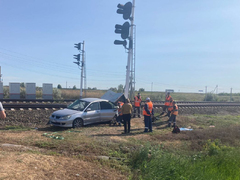 В Саратовской области поезд столкнулся с машиной: есть пострадавшие