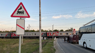 В Саратове на 9 часов закроют железнодорожный переезд