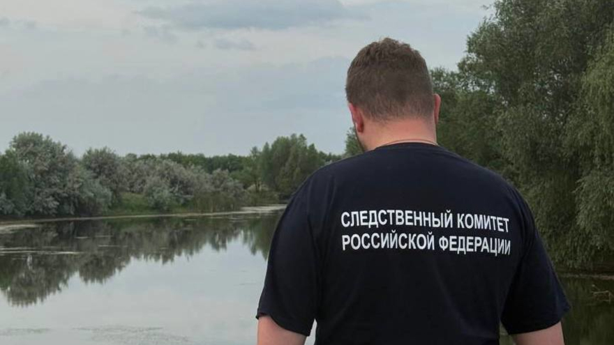 В Краснокутском районе рыбаки нашли труп в реке