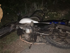 Поздним вечером под Саратовом 11-летний скутерист устроил ДТП с ровесником на велосипеде