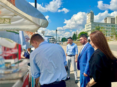 В центре Саратова нелегально торговали сувенирами и едой