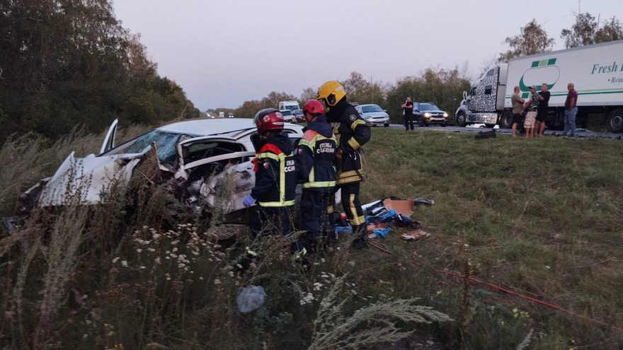 Под Саратовом женщина и двое детей погибли в ДТП