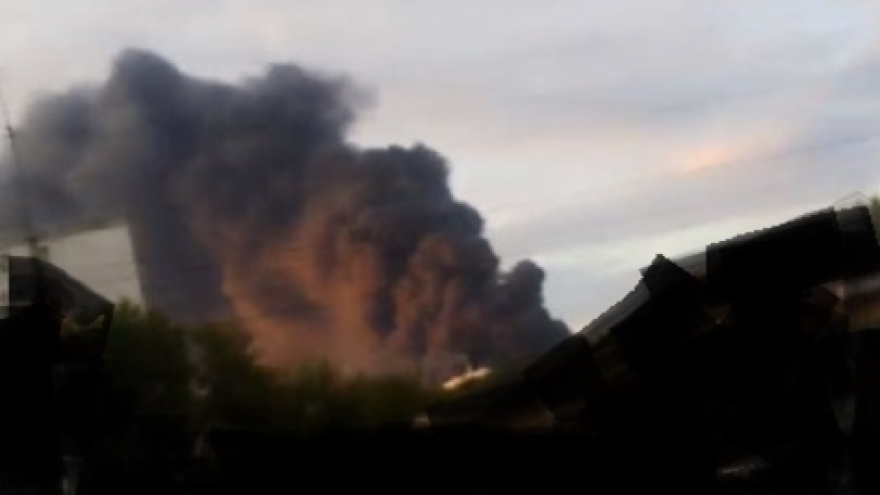 Жители запечатлели пожары после атаки БПЛА на Саратов
