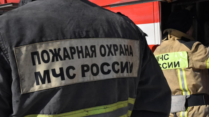 Атака БПЛА: в Саратове сгорели и повреждены автомобили