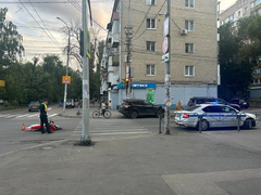 В Саратове байкер пострадал в ДТП с кроссовером