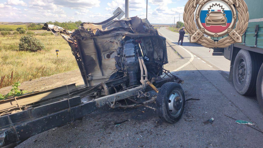 Под Саратовом в ДТП с грузовиками погиб водитель