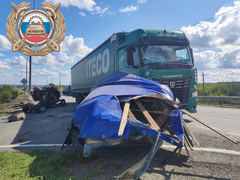 Под Саратовом в ДТП с грузовиками погиб водитель
