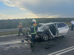 Под Вольском три человека пострадали в массовом ДТП с фурой