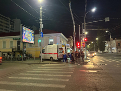 Пьяный мужчина залил кровью бар Поддон