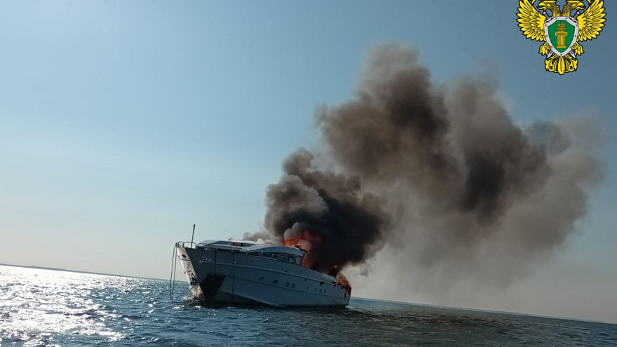 Пожар на турецкой яхте в Саратовской области: есть риск загрязнения Волги