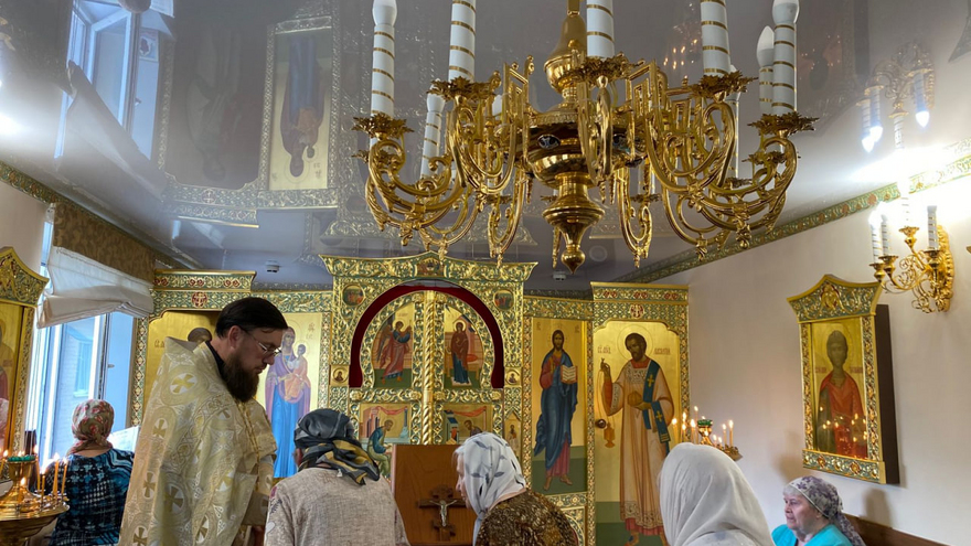 В храме Энгельсского дома-интерната отметили Спасы