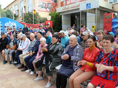 В храме Энгельсского дома-интерната отметили Спасы