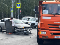 Аварии с грузовиками вызвали крупные заторы в центре Саратова